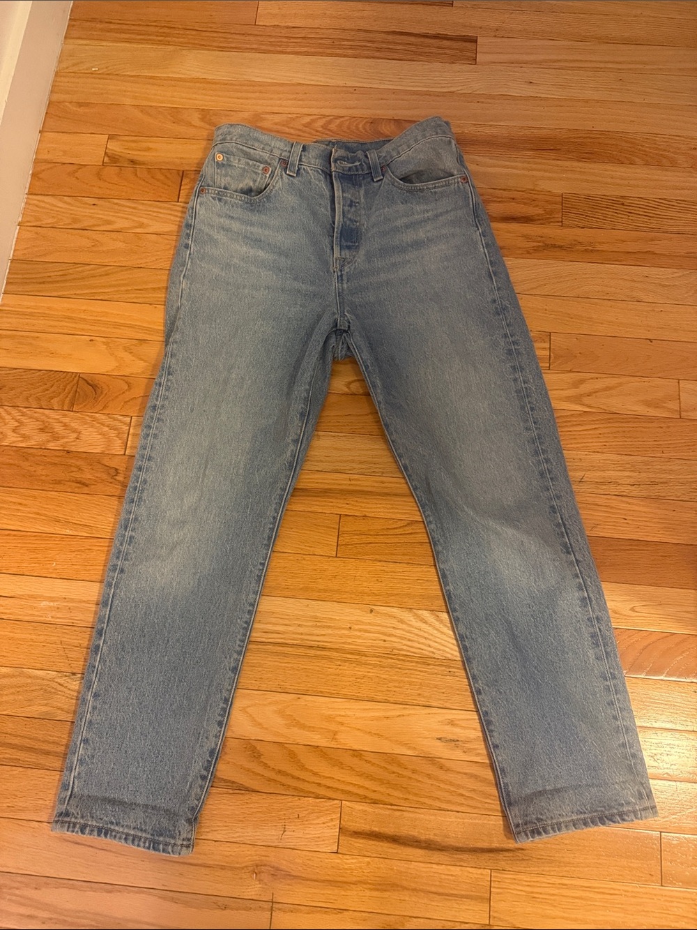 Levi’s women 501 classic fit